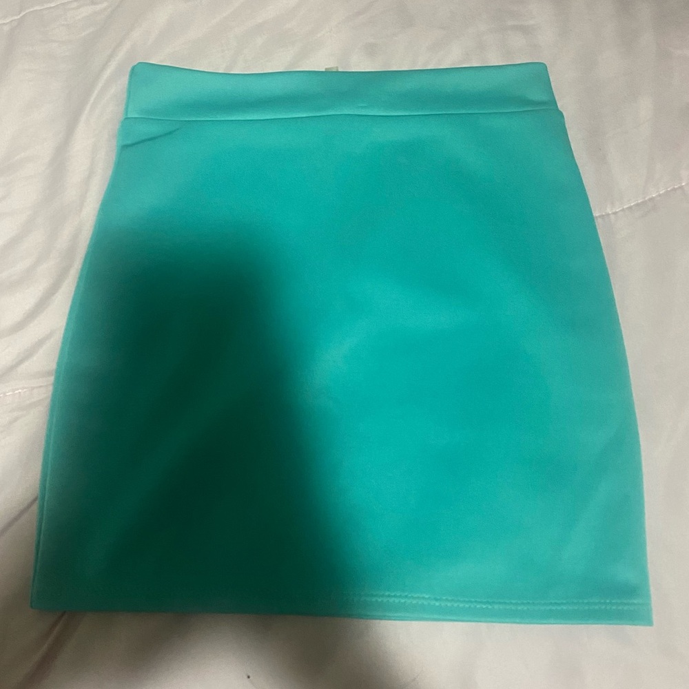 Mini green skirt